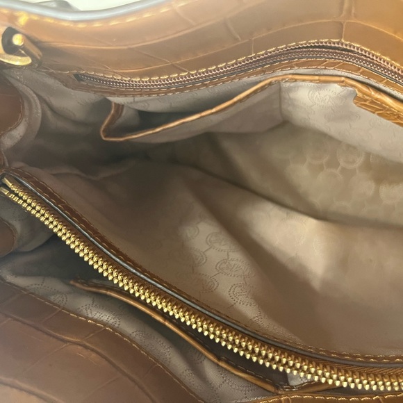 Michael Kors handbag - Picture 9 of 9